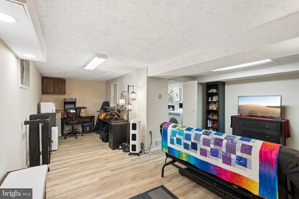 Photo of 8617 SHERINGTON