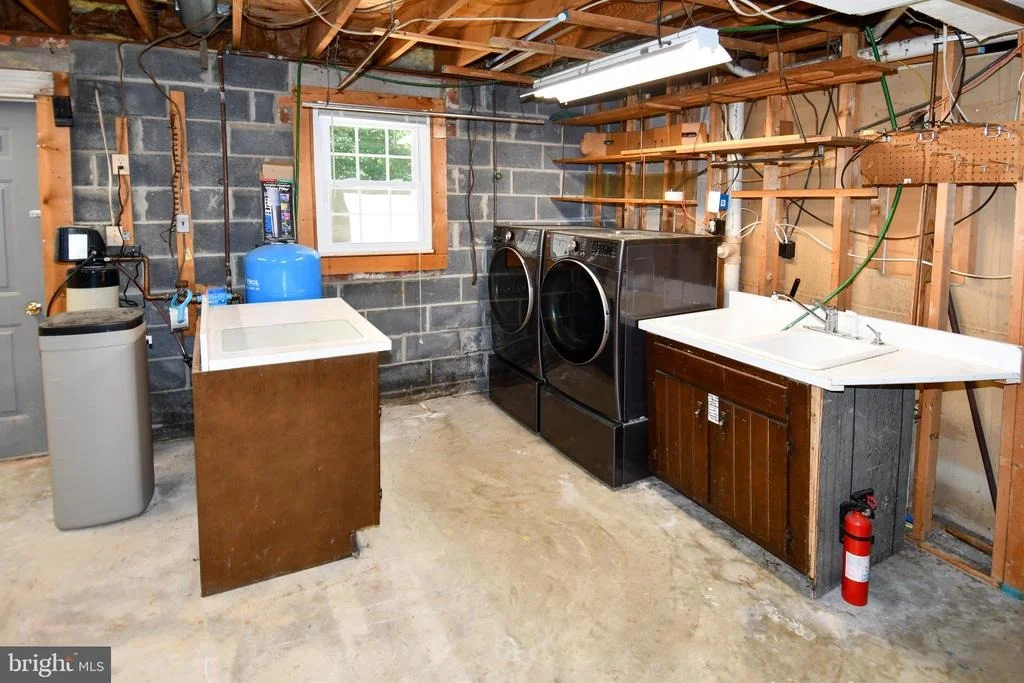 Photo of 8870 BROOK DRIVE
