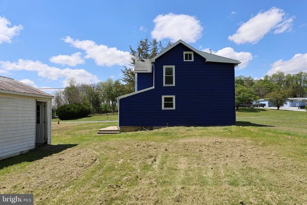 Photo of 6213 APPLETOWN ROAD