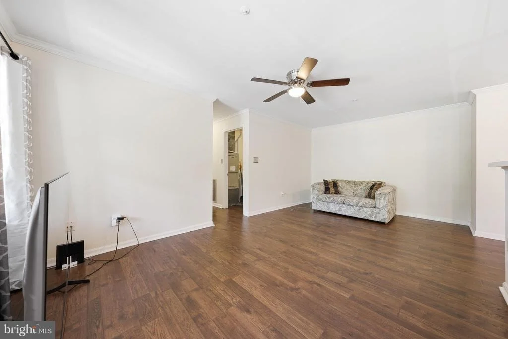 Photo of Unit 2A at 2402 ELLSWORTH WAY