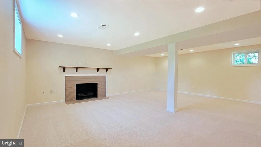 Photo of 3926 HOWARD STREET