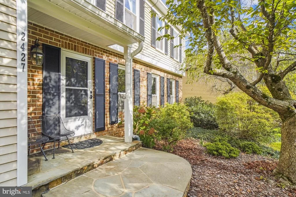 Photo of 2427 HENSLOWE DRIVE