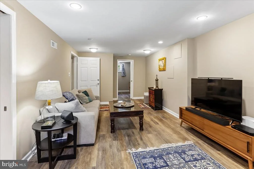 Photo of 1504 CREST ROAD