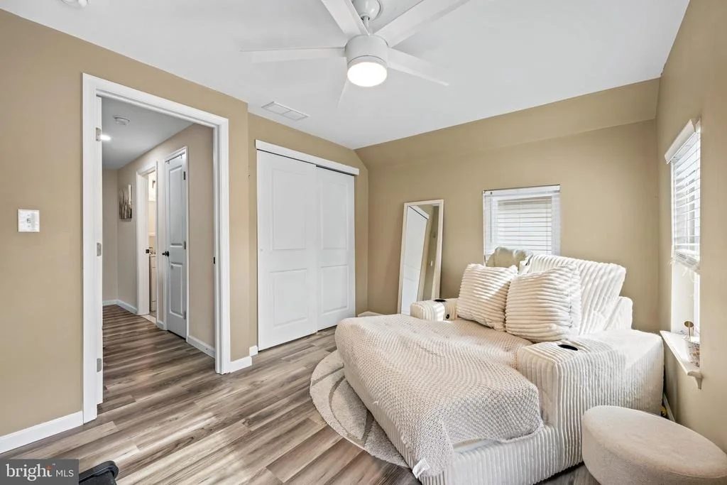 Photo of 215 BOULEVARD AVENUE
