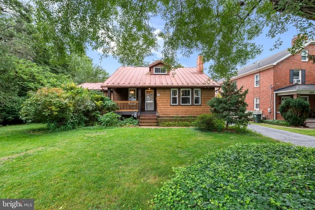 Photo of 618 WILSON PLACE