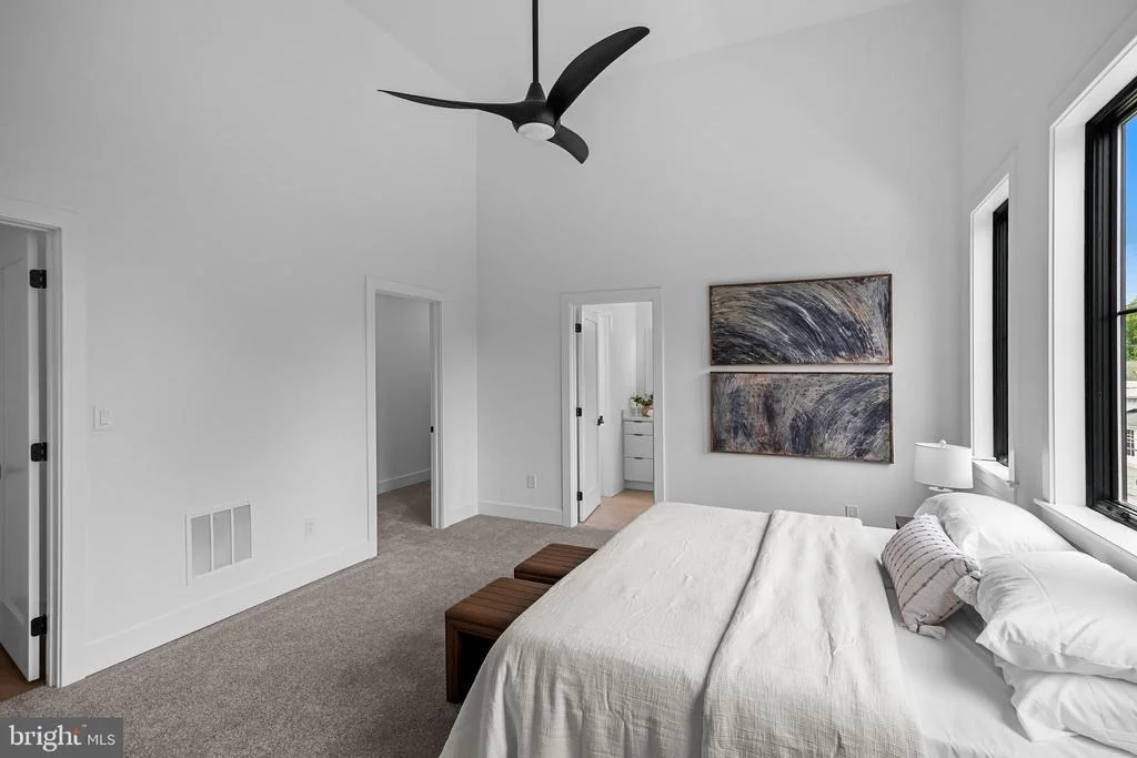 Photo of 8 CHAPEL AVE