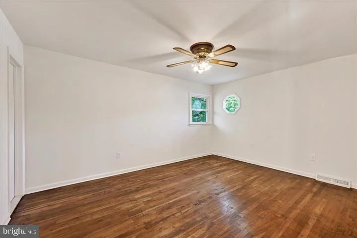 Photo of 3814 GRANTLEY ROAD