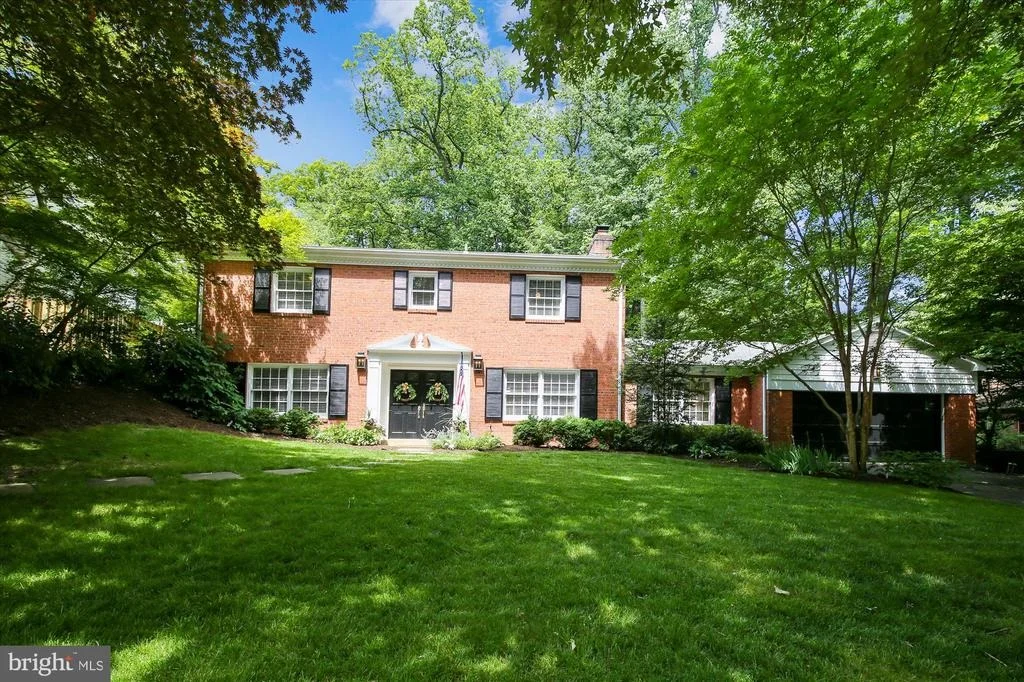 Photo of 1446 WOODACRE DRIVE