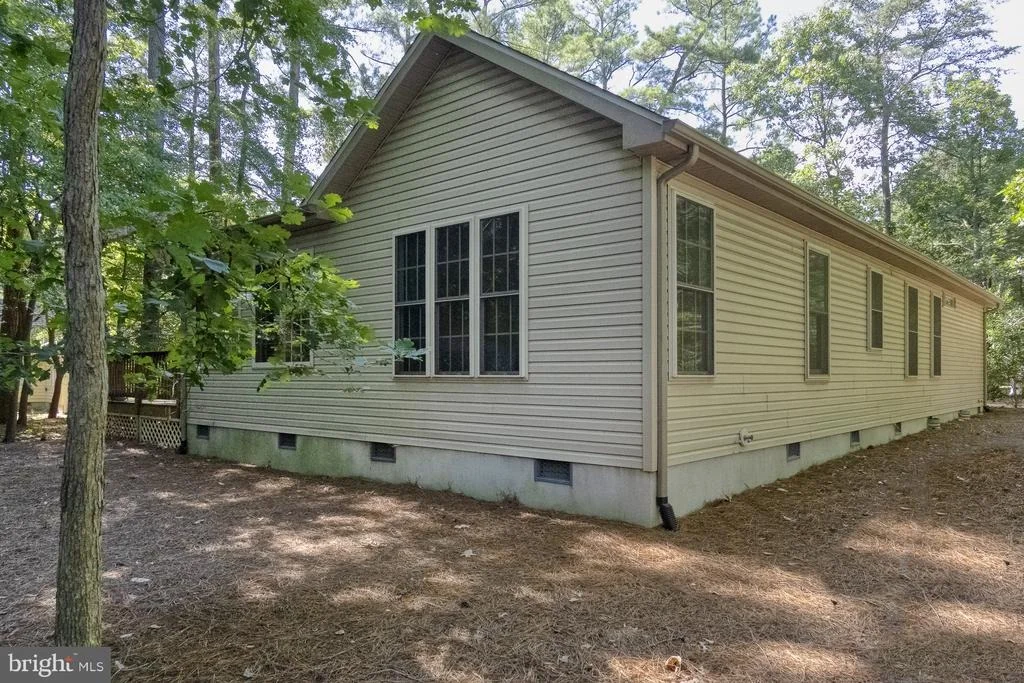 Photo of 23523 HOLLY CIRCLE
