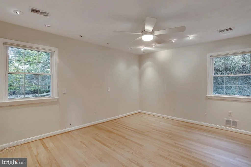 Photo of 2124 EDGEWATER PARKWAY