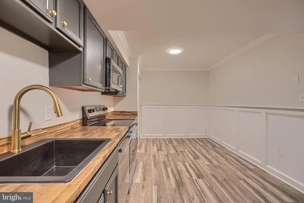 Photo of Unit E at 7191 CYPRESS COURT