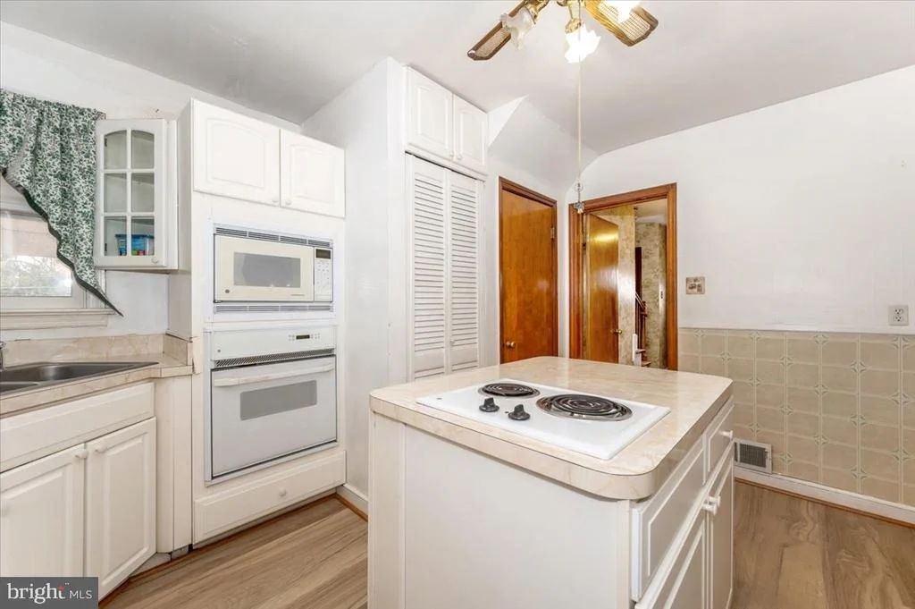 Photo of 239 DEVONSHIRE ROAD NE