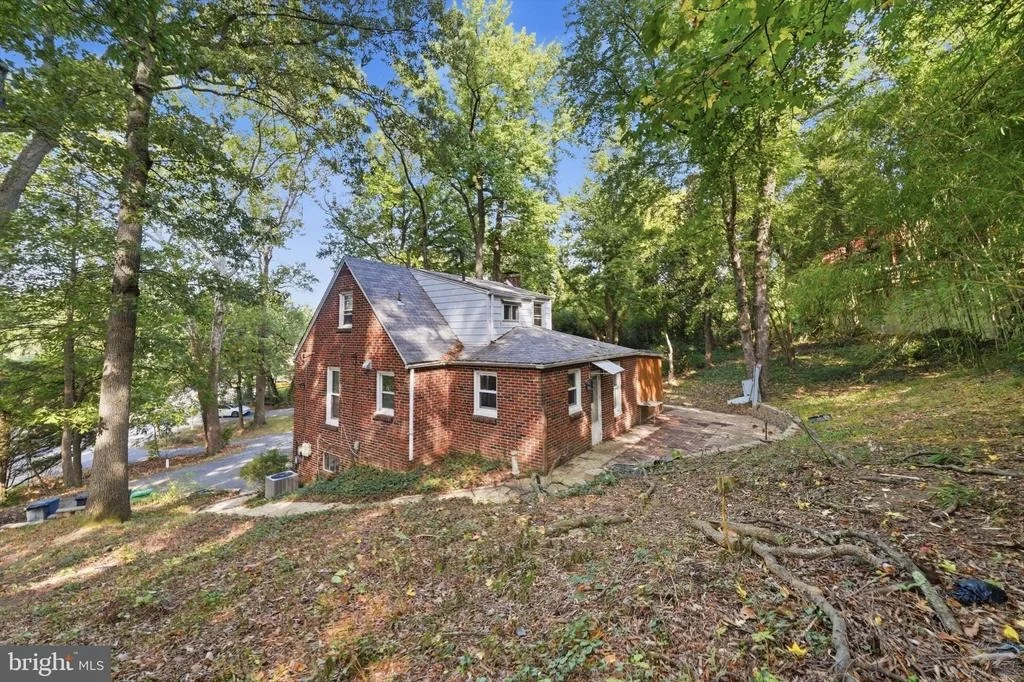 Photo of 2600 COOL SPRING ROAD