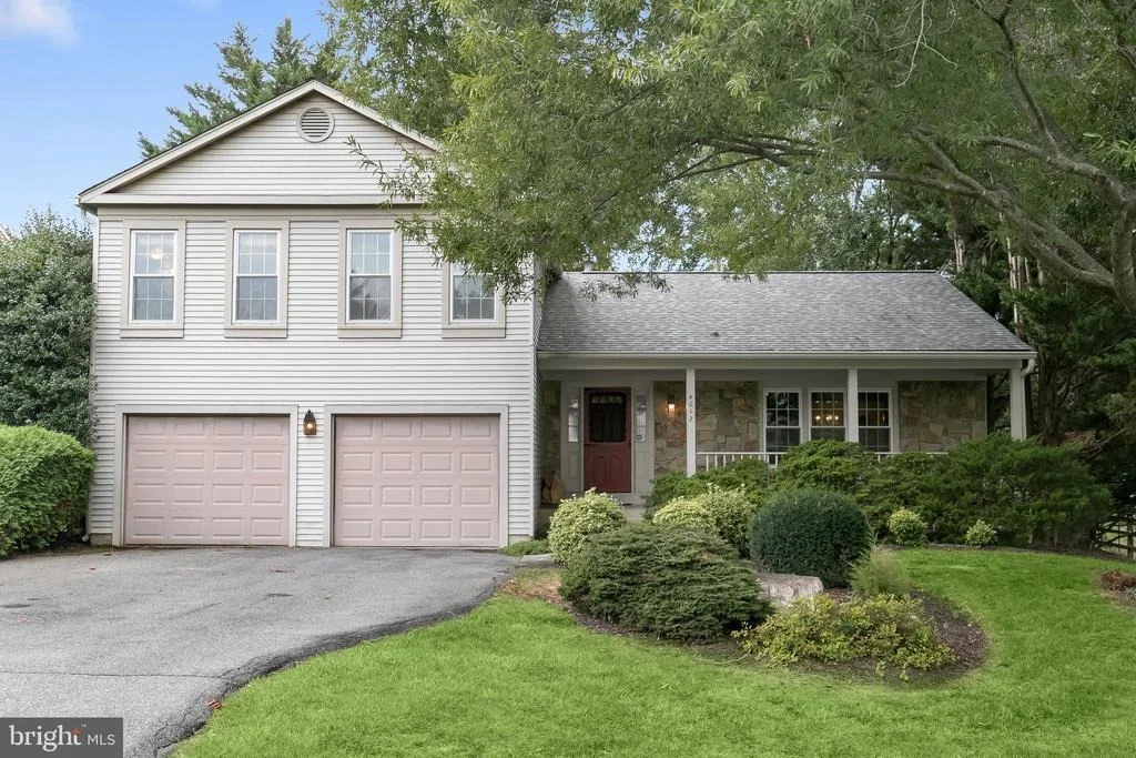Photo of 4012 EVANGELINE TERRACE