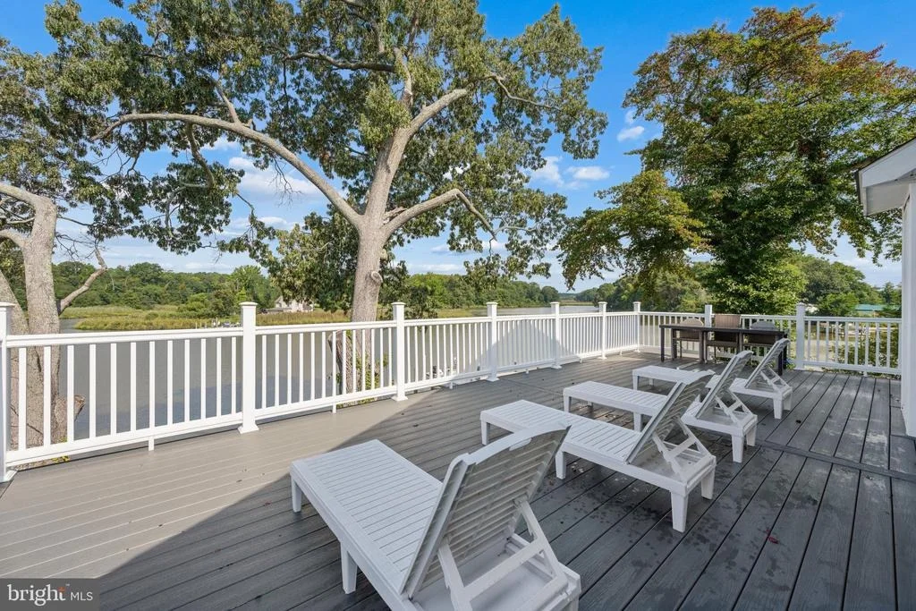 Photo of 456 DEALE ROAD