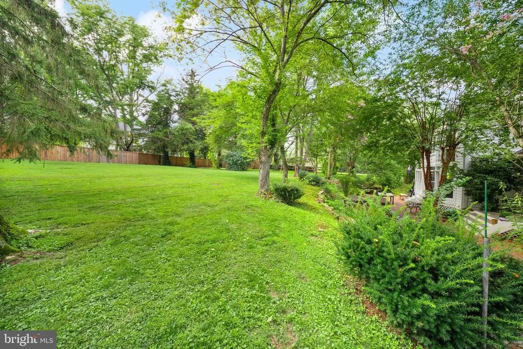 Photo of 4280 LAWNVALE DRIVE