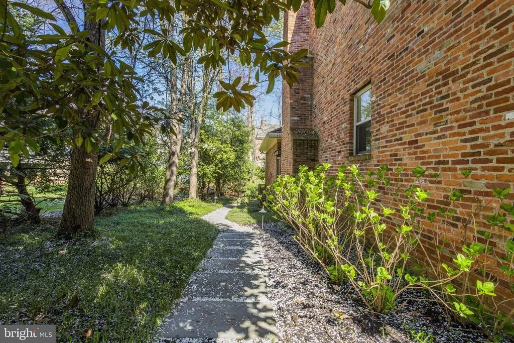 Photo of 7614 TIMBERLY COURT