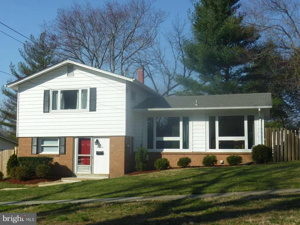 Photo of 11404 LUND PLACE