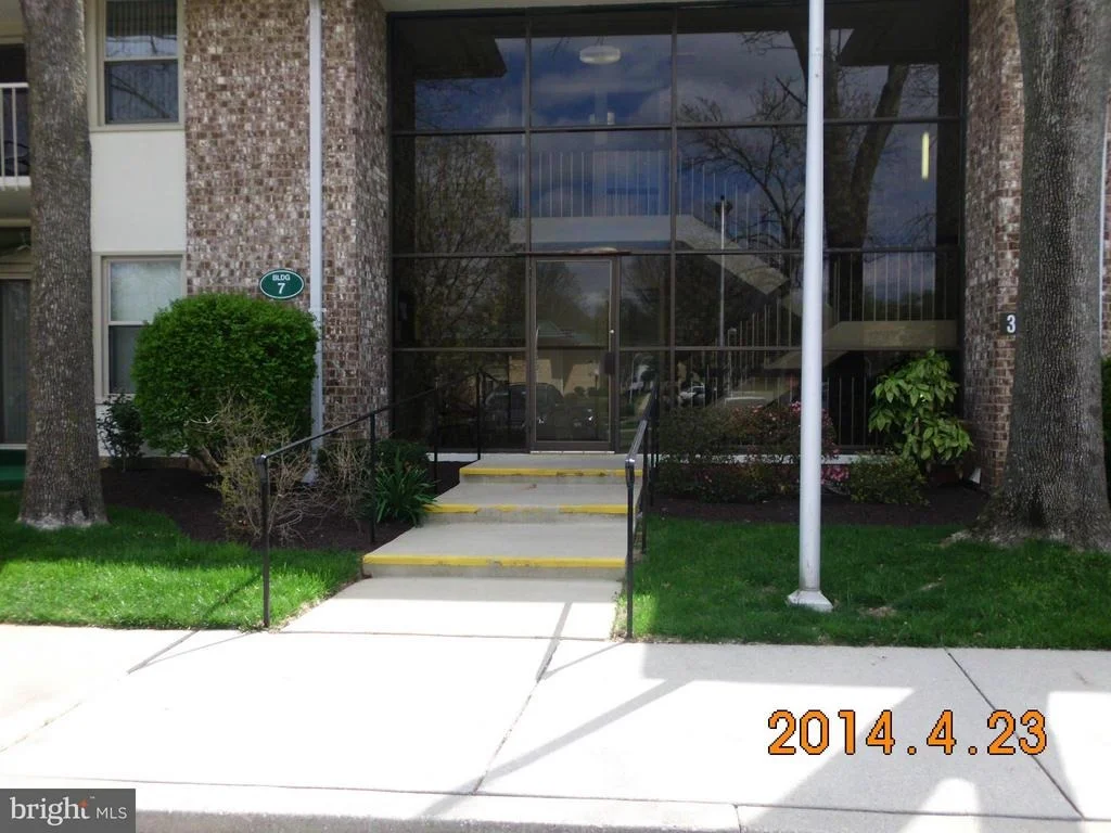 Photo of Unit 72F at 3618 GLENEAGLES DRIVE