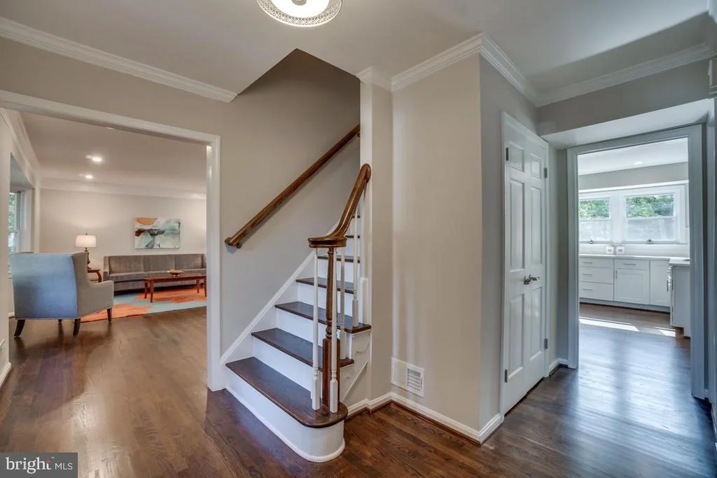 Photo of 913 SADDLEBACK COURT