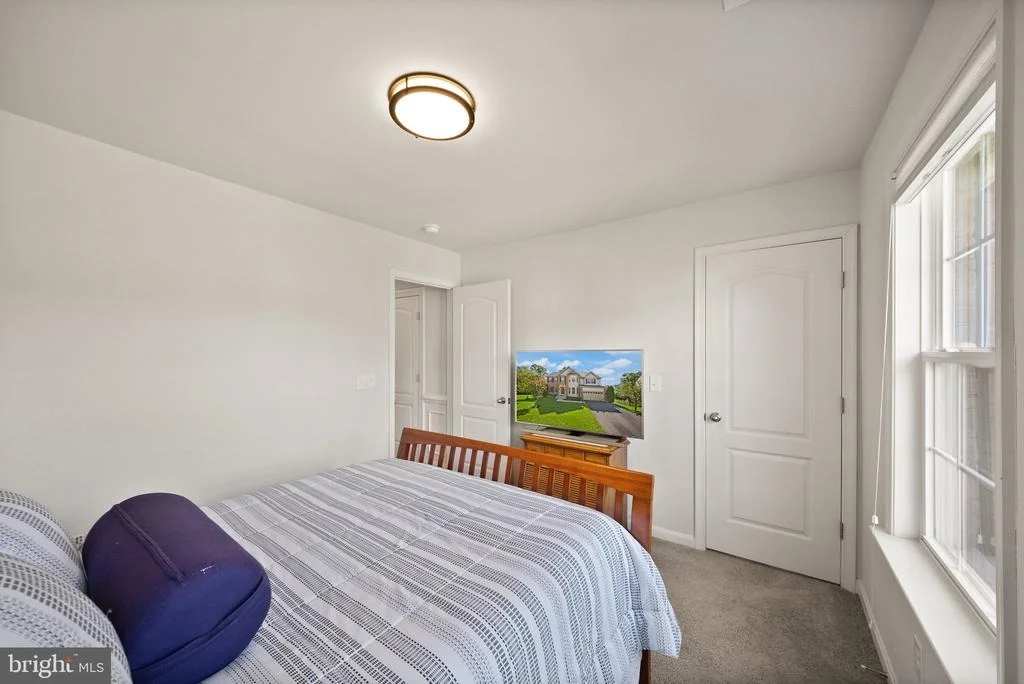 Photo of 9405 LOMAX FOREST DRIVE