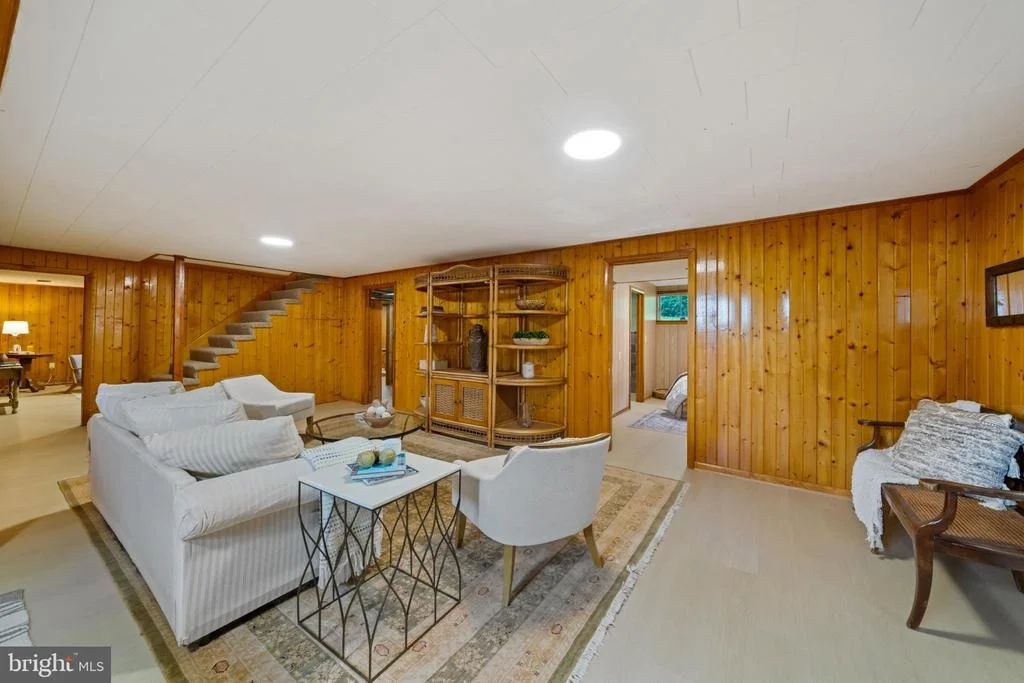 Photo of 11809 COLLINS DRIVE