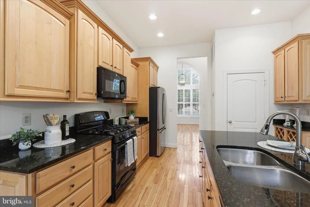 Photo of 8277 ROXBOROUGH LOOP