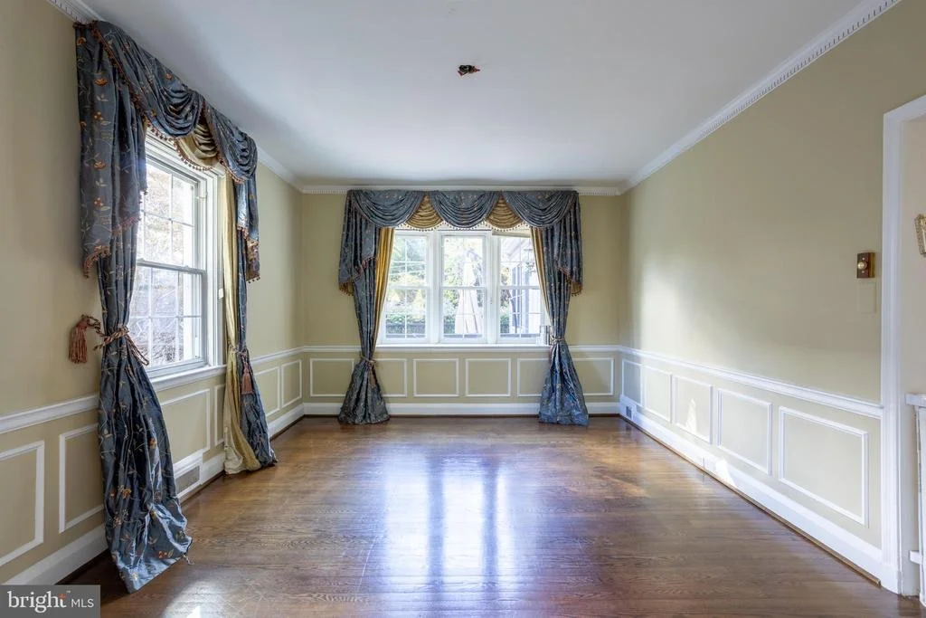 Photo of 3306 LABYRINTH ROAD