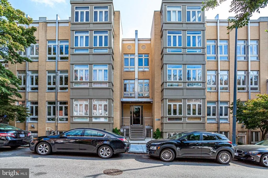 Photo of Unit 3 at 2363 CHAMPLAIN STREET NW