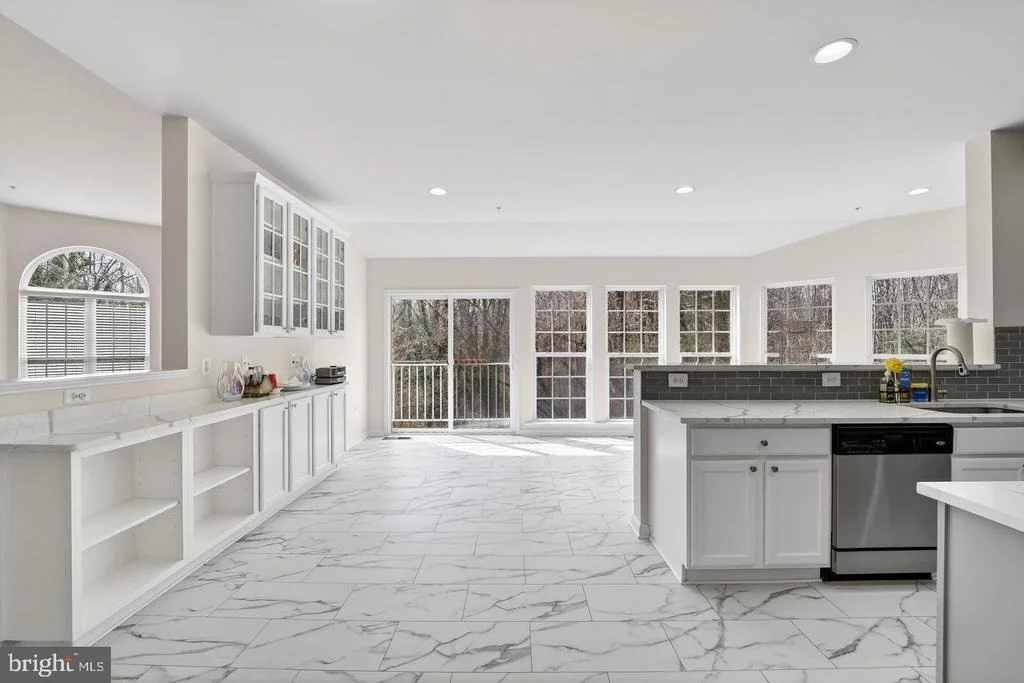 Photo of 16101 VENICE ROAD