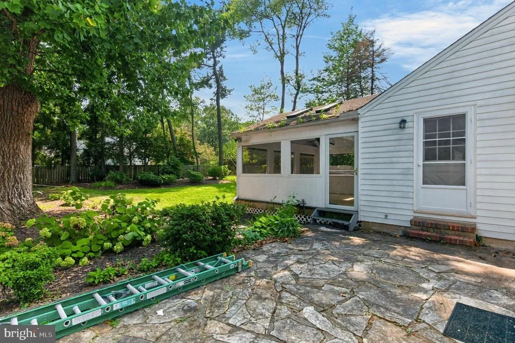 Photo of 111 WARDOUR DRIVE