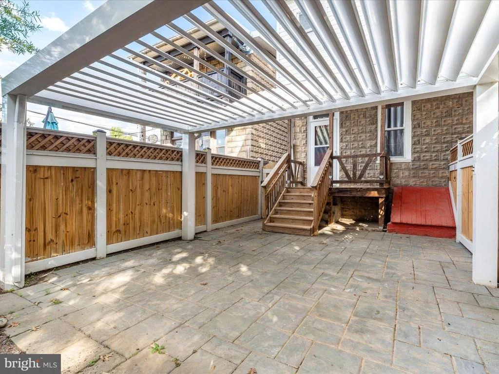Photo of 729 TRAIL AVENUE