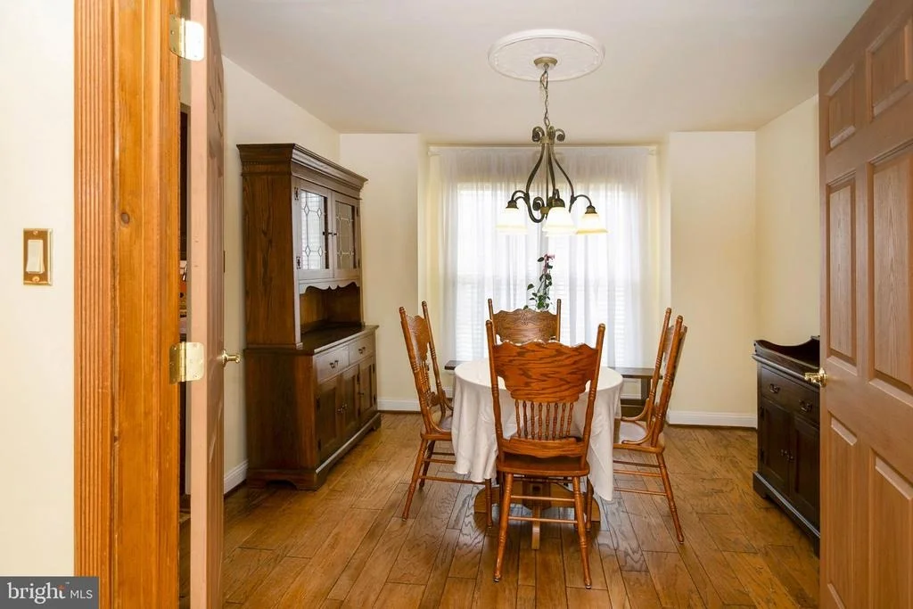 Photo of 18 ABERDEEN DRIVE