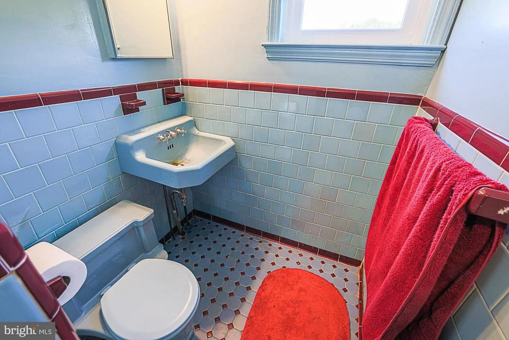 Photo of 3910 LABYRINTH ROAD