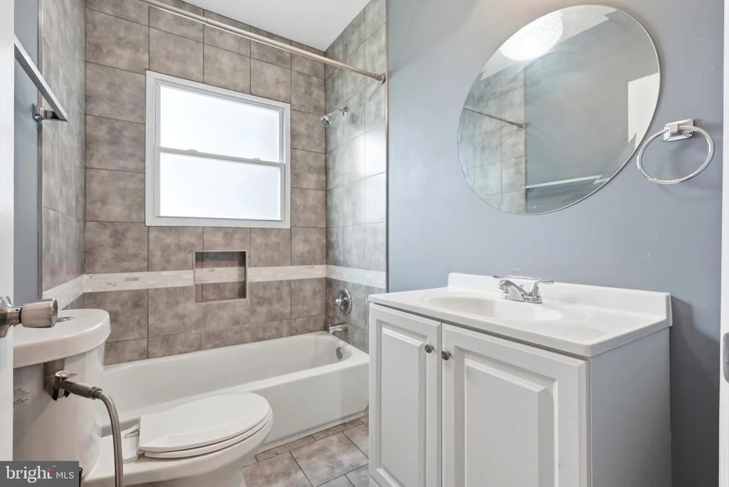 Photo of 6515 GATEWAY BOULEVARD
