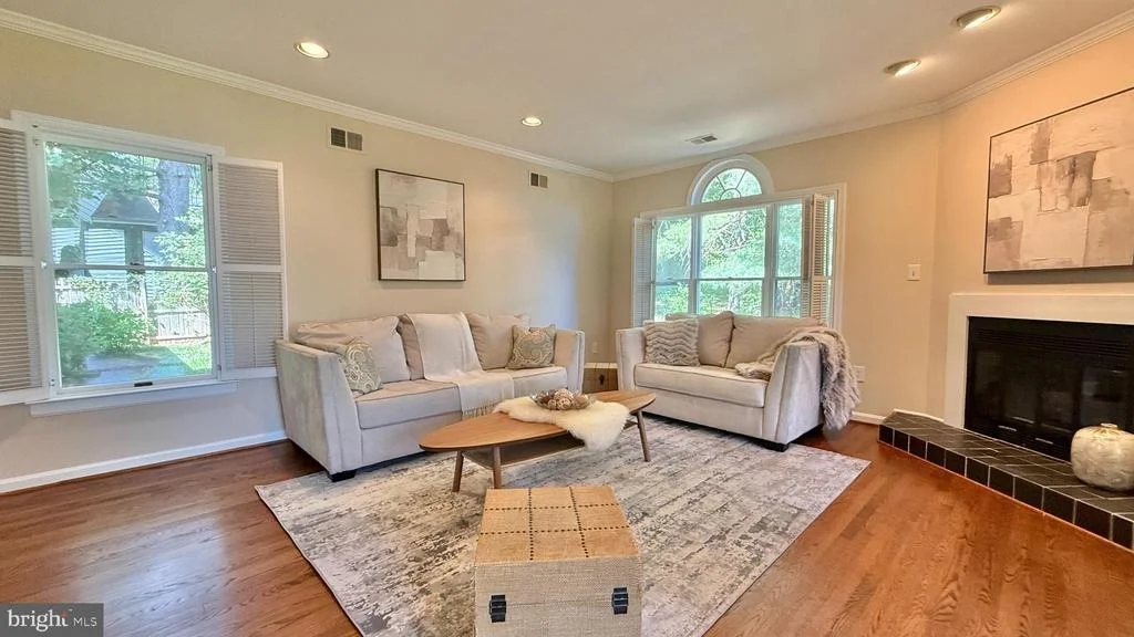 Photo of 1429 LONGHILL DRIVE