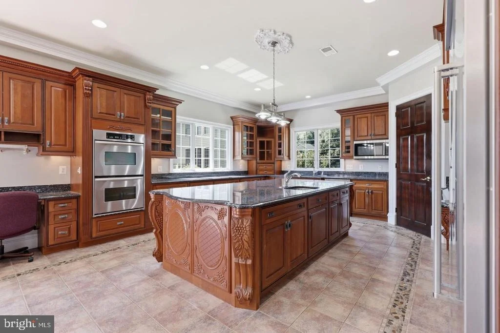 Photo of 8813 OAK LEAF DRIVE