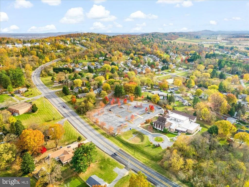 Photo of 4634 FELDSPAR ROAD