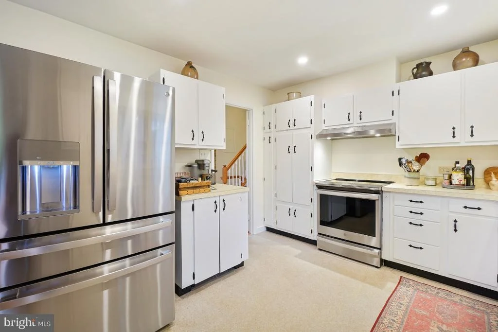 Photo of 7516 OAKMONT DRIVE