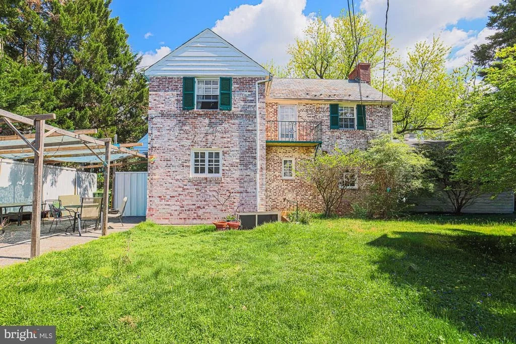 Photo of 3310 LABYRINTH ROAD