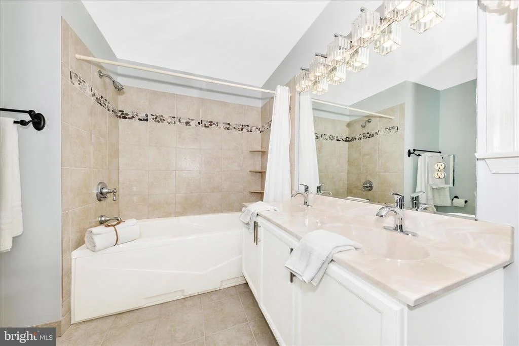 Photo of 2679 LESLIE ROAD