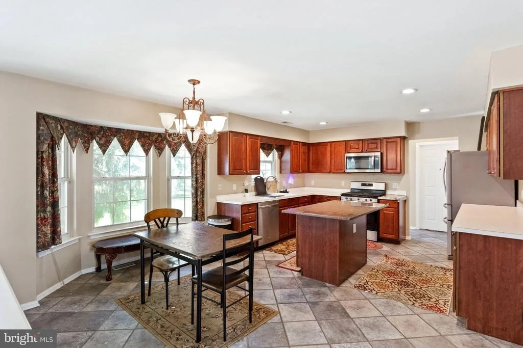 Photo of 7 CRYSTAL COURT