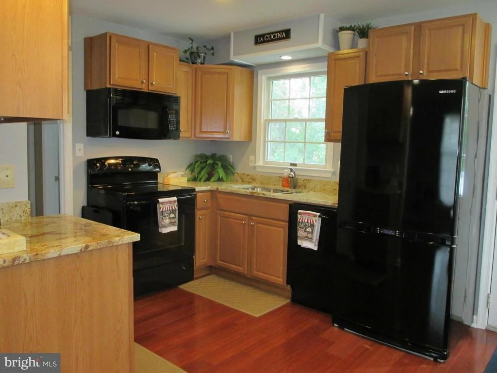 Photo of 425 NAVAHO DRIVE