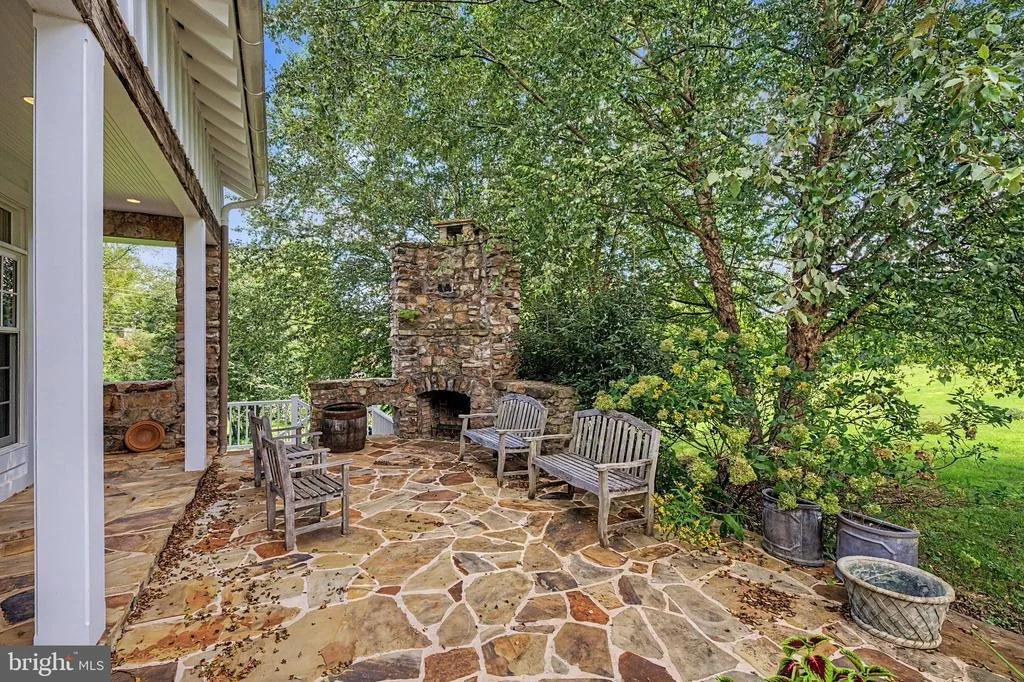 Photo of 8133 GEORGETOWN PIKE