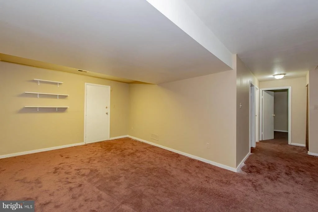 Photo of 9711 WINANDS ROAD