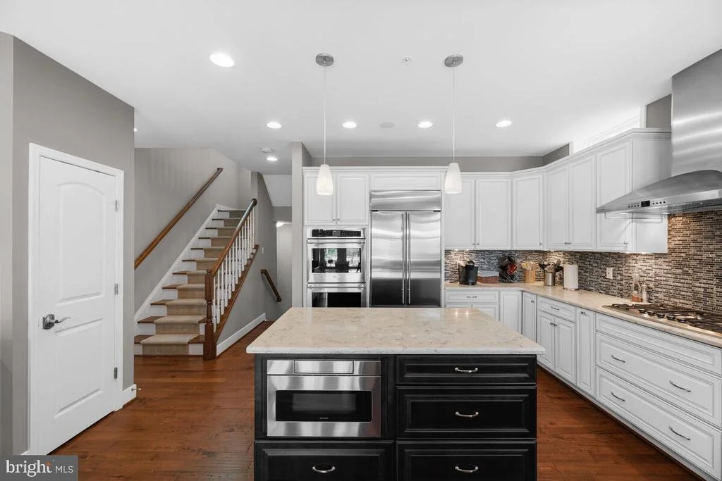 Photo of 1162 OAK VIEW DRIVE