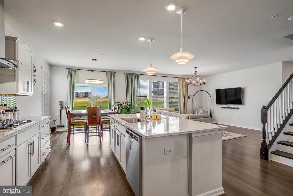 Photo of 504 CARROLL WALK AVE