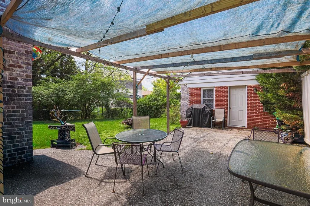 Photo of 3310 LABYRINTH ROAD