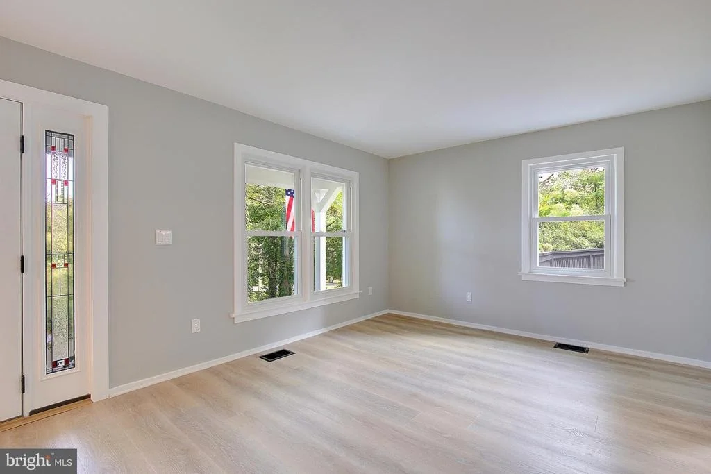 Photo of 349 ARBUTUS DRIVE