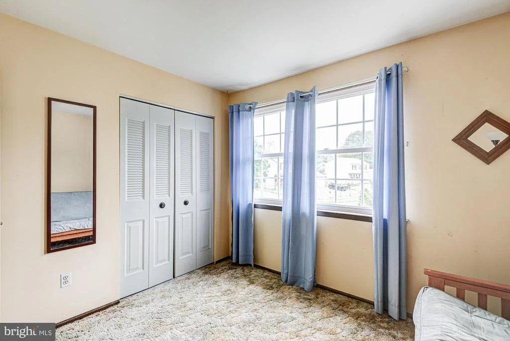 Photo of 8 RISA COURT